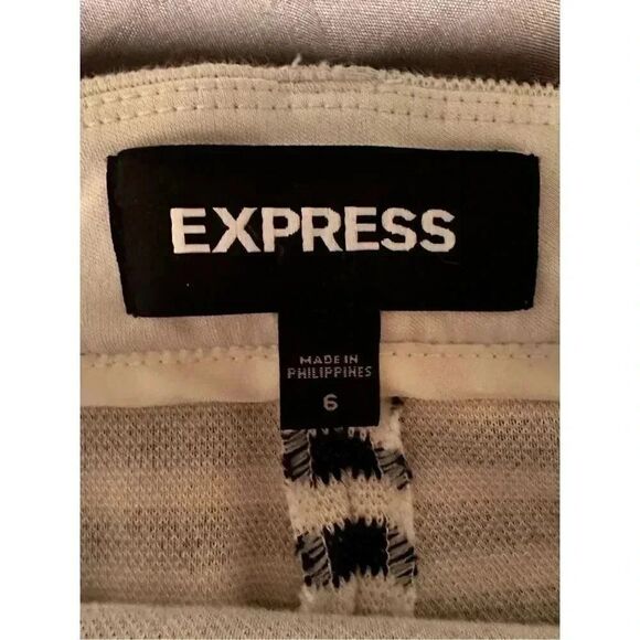 Express Skort  - Picture 6 of 6